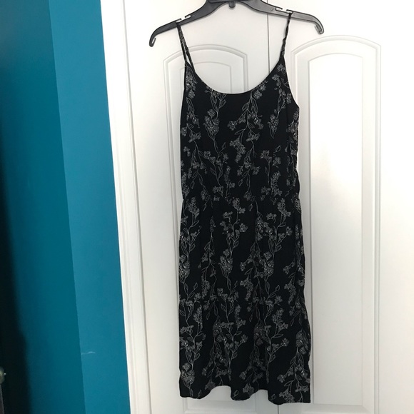 Floral black and white midi dress - Picture 1 of 3